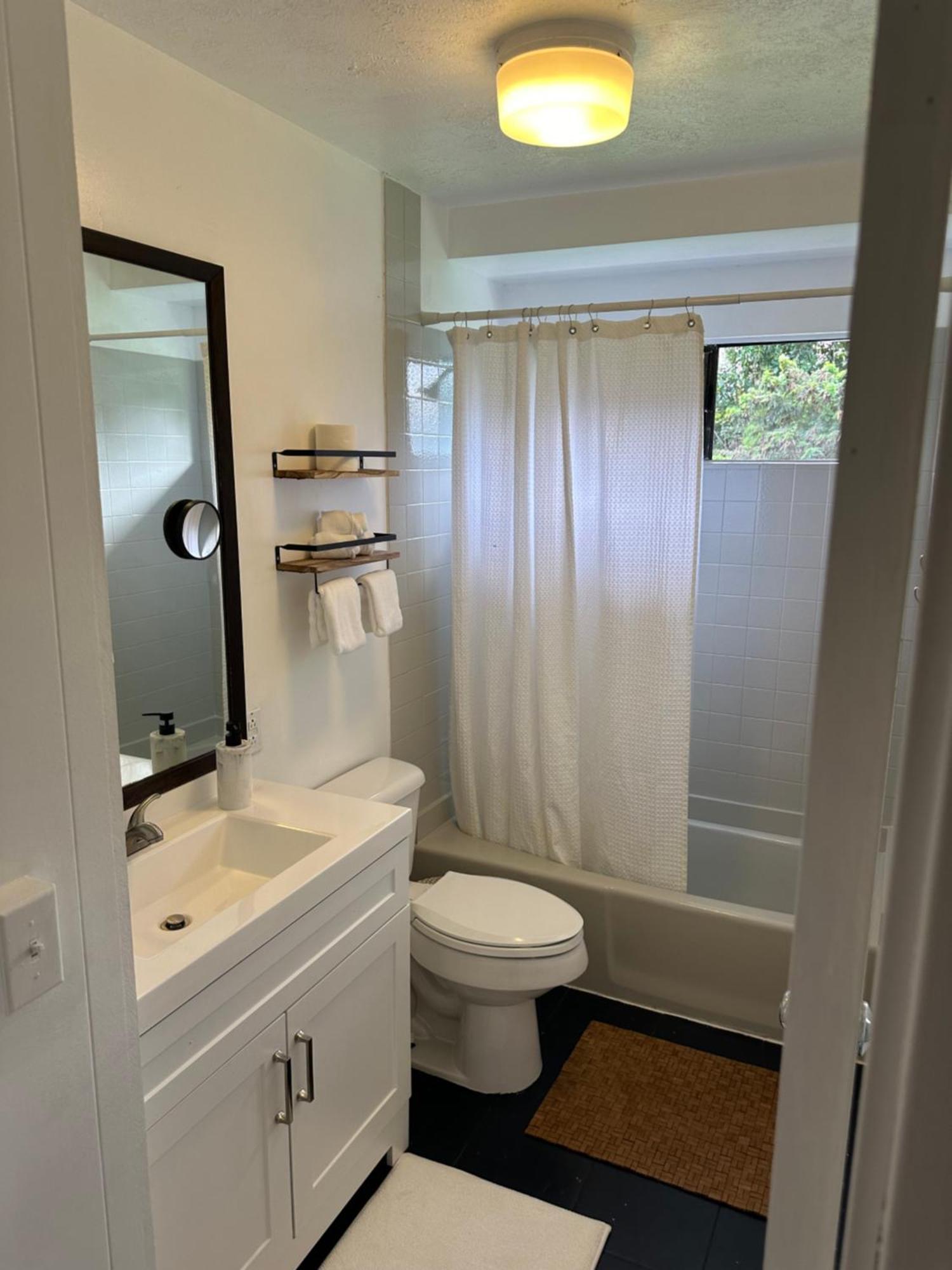 Location, And Recently Renovated Appartement *